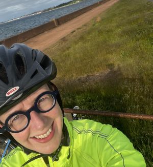 Amanda enjoying her cycling commute